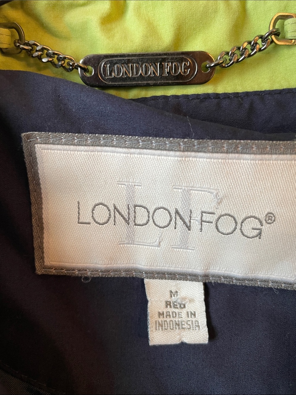 London Fog Lime Green Women's Lightweight Raincoat - Picture 3 of 5